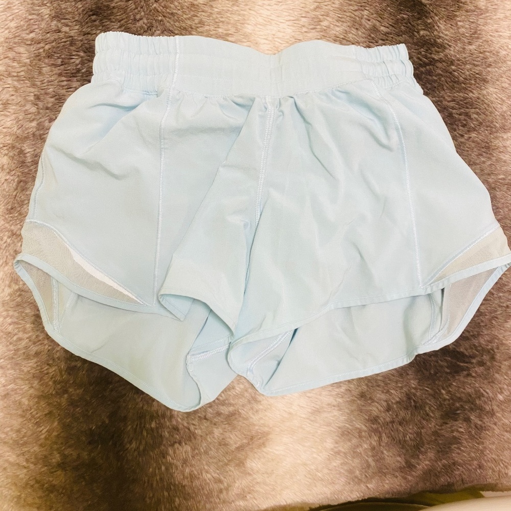 Lululemon Hotty Hot Short Low-Rise 4”